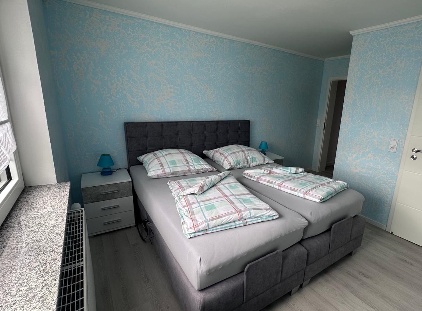 Schlafzimmer 1